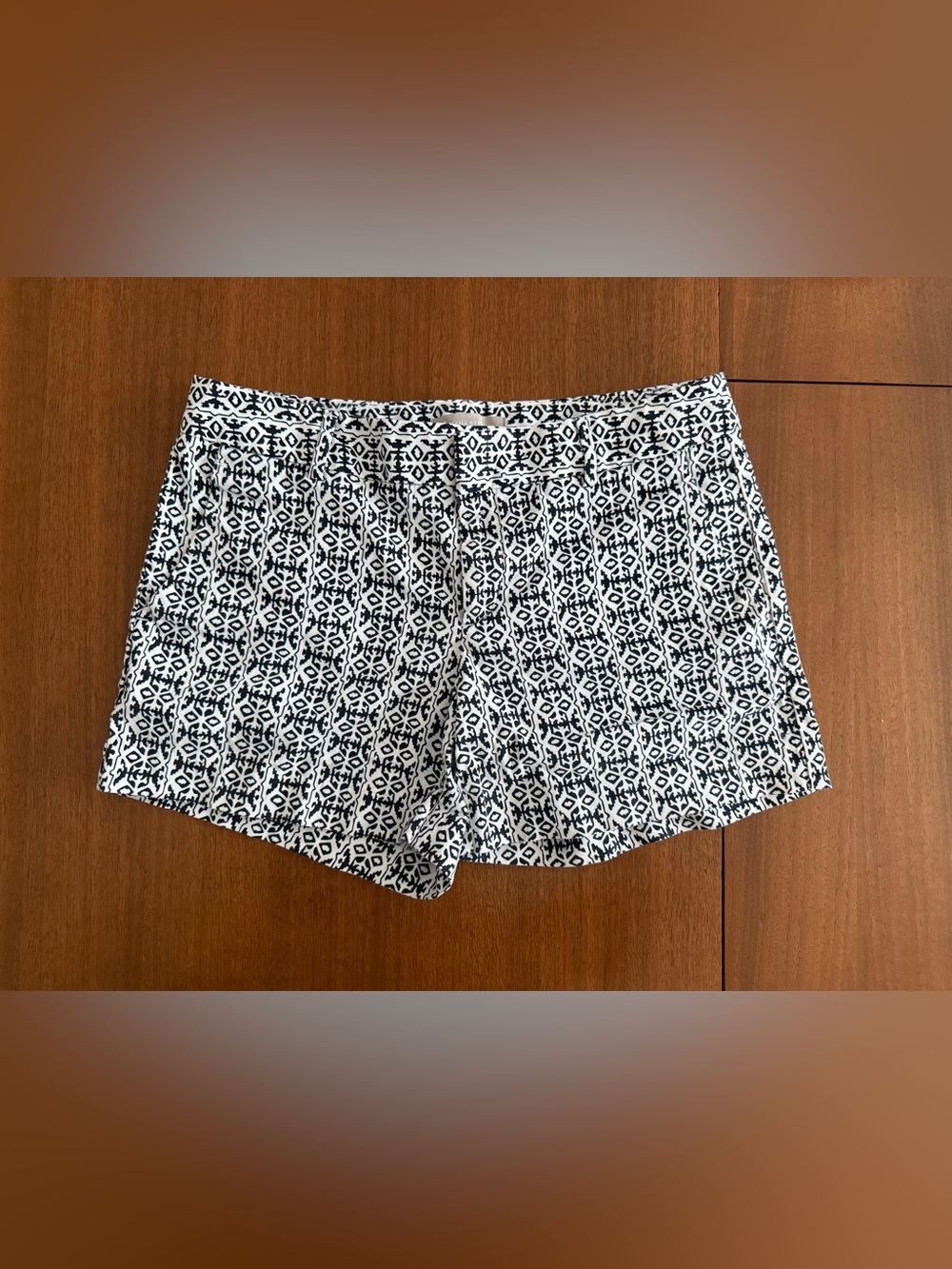Banana Republic Black and White Geometric Print Shorts Size 4